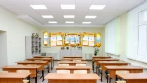 Стенди українська мова та література